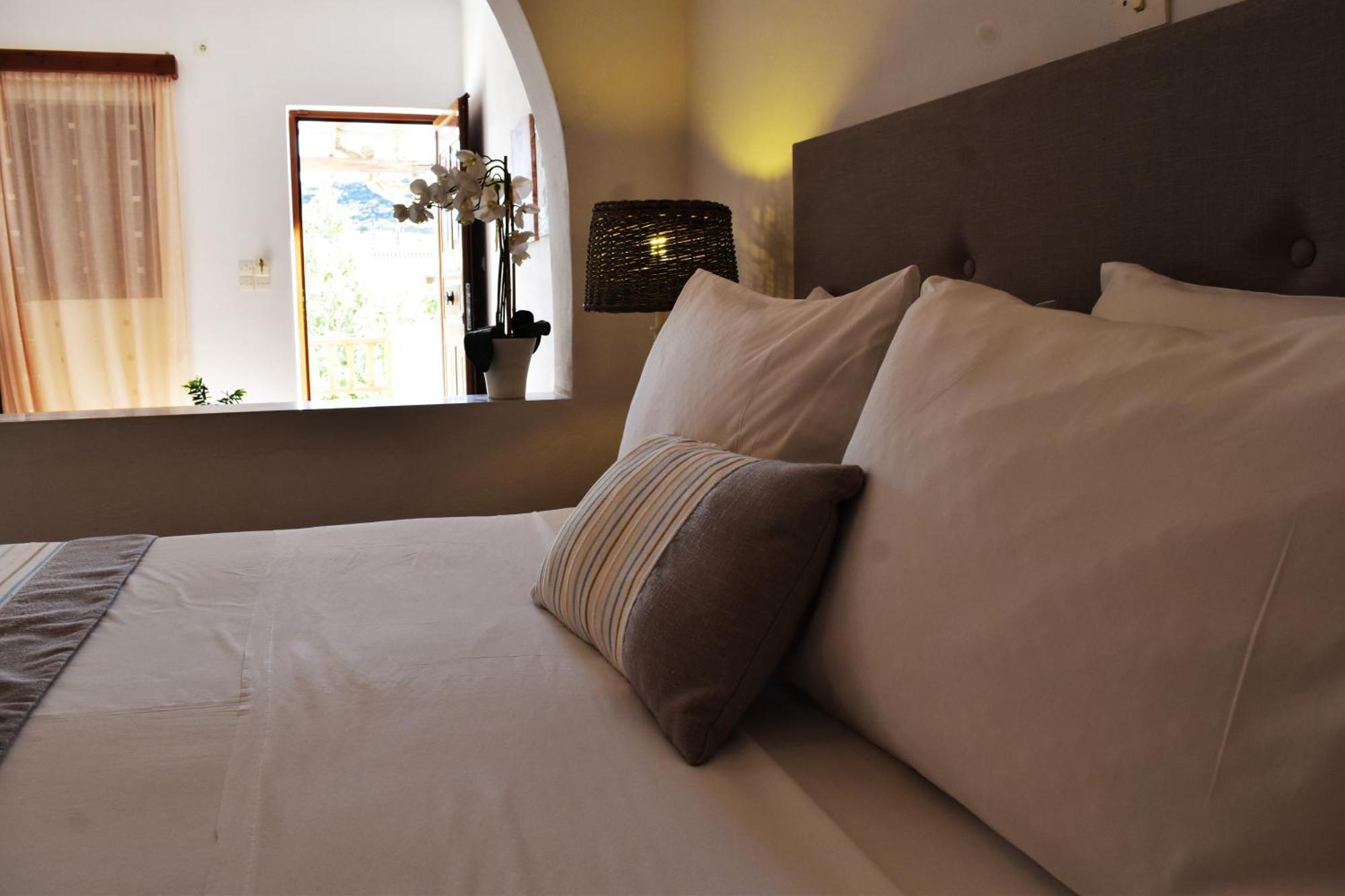 Astron Hotel Karpathos Town  Exterior photo